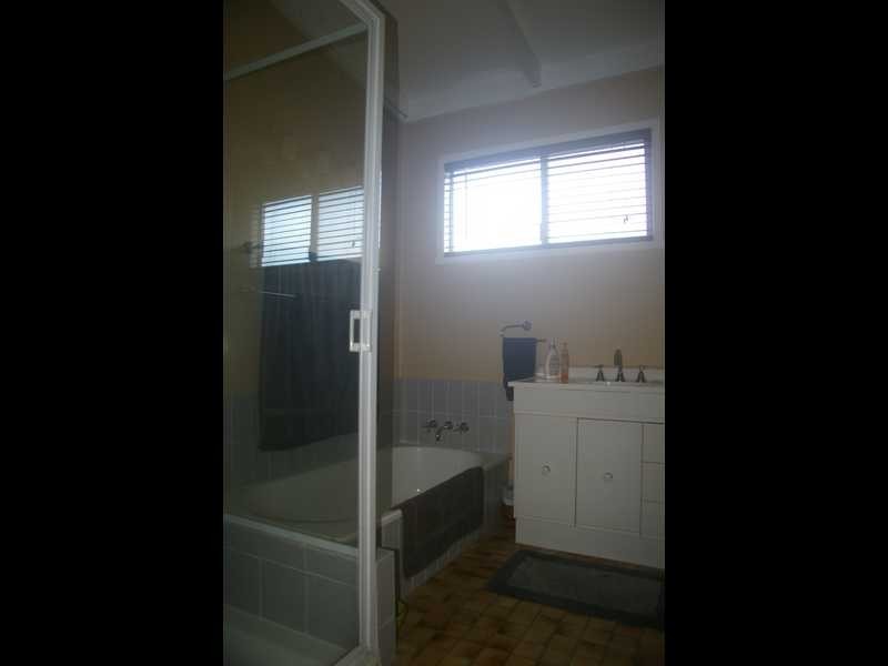 41 Glebe Road, Newtown QLD 4305