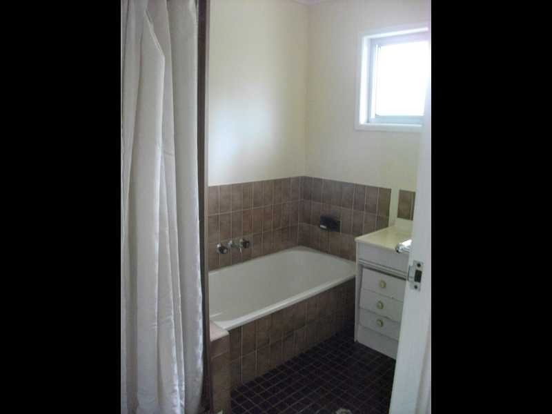 5 Oak Street, Bundamba QLD 4304