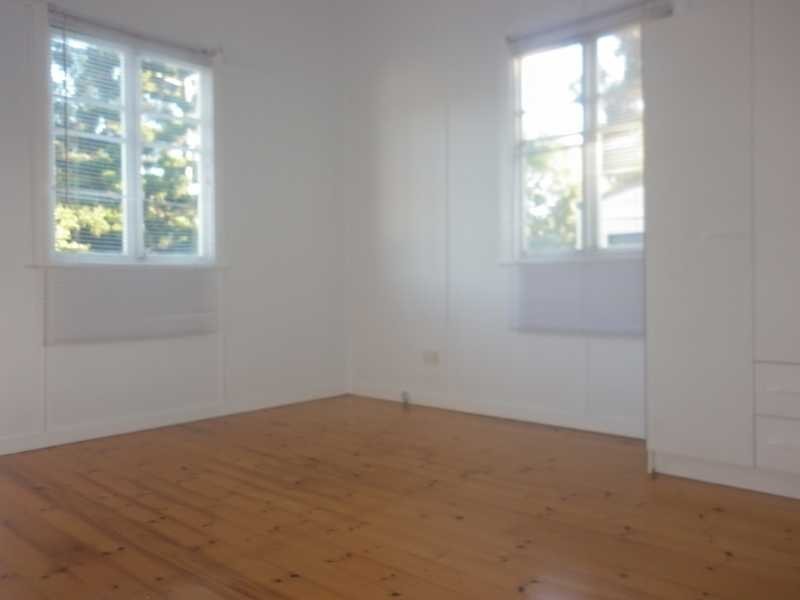 10 Fitzgerald Street, North Ipswich QLD 4305