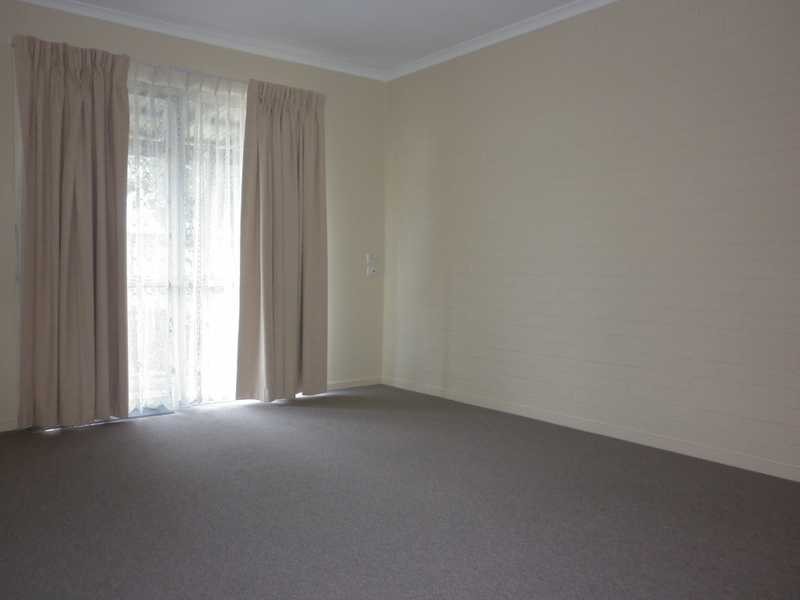 Unit 8/2 Eileen Street, Booval QLD 4304