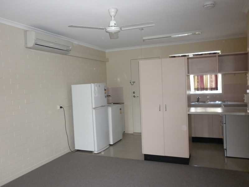 Unit 8/2 Eileen Street, Booval QLD 4304