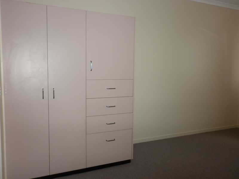 Unit 8/2 Eileen Street, Booval QLD 4304