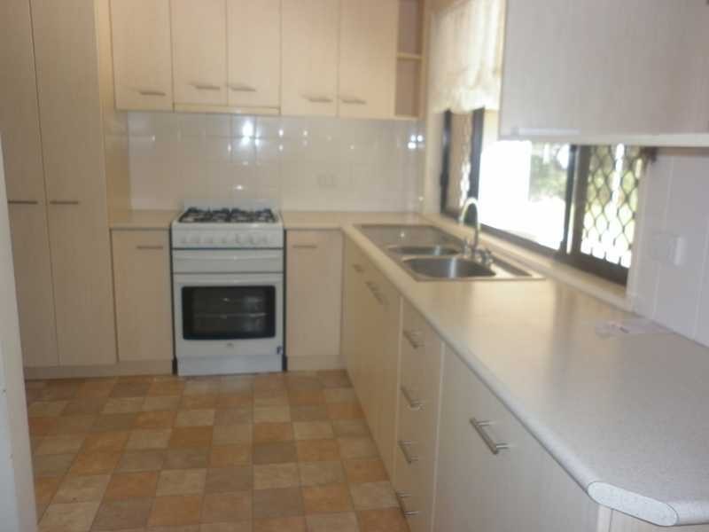 15 Suffield Drive, Yamanto QLD 4305