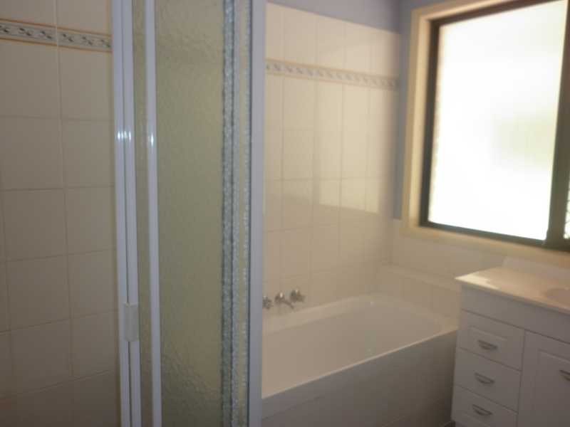 15 Suffield Drive, Yamanto QLD 4305