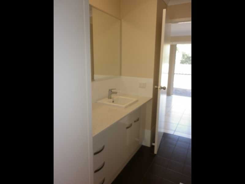 Unit 27/31 Haig Street, Brassall QLD 4305