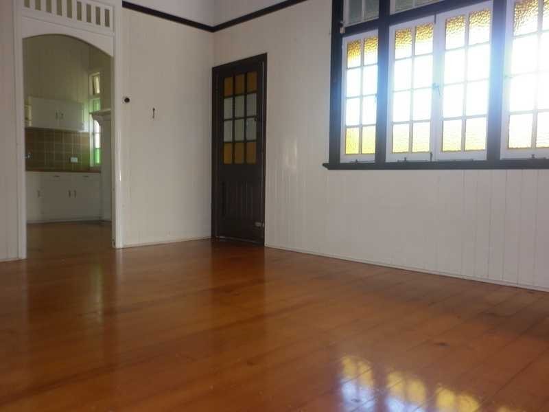 17 Frederick Street, Newtown QLD 4305