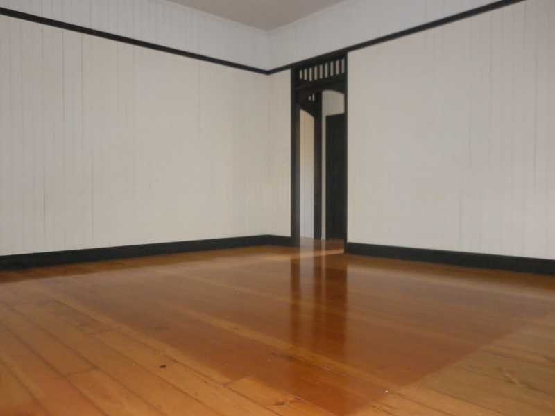 17 Frederick Street, Newtown QLD 4305