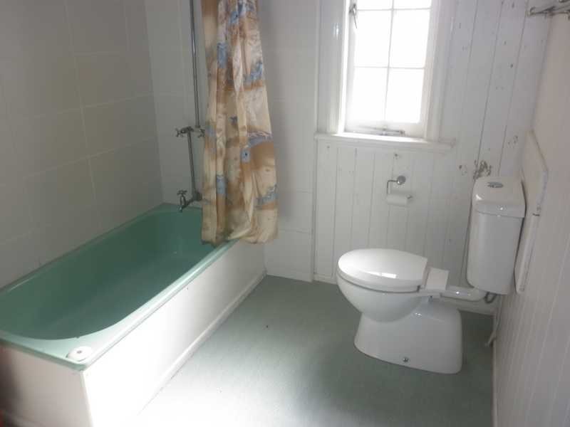 17 Frederick Street, Newtown QLD 4305