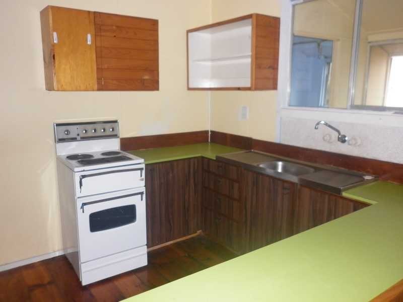 30 Liverpool Street, North Ipswich QLD 4305