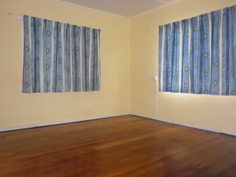 30 Liverpool Street, North Ipswich QLD 4305