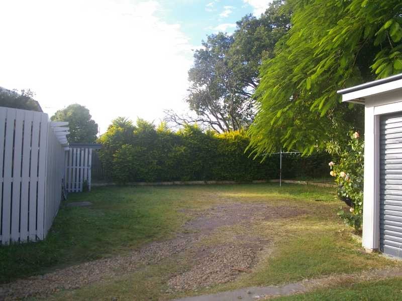 99 Brisbane Road, Booval QLD 4304