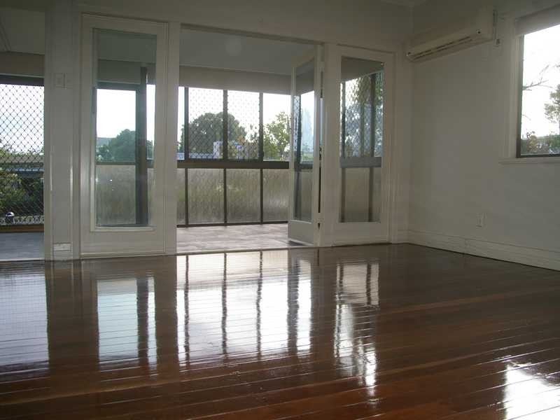 99 Brisbane Road, Booval QLD 4304