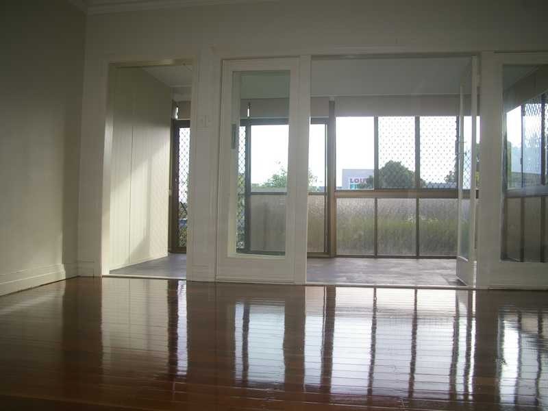 99 Brisbane Road, Booval QLD 4304