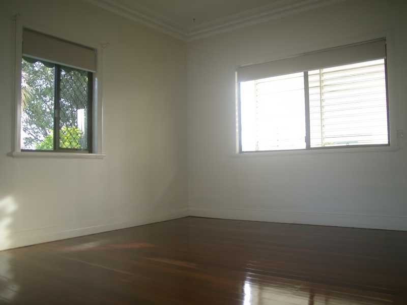 99 Brisbane Road, Booval QLD 4304