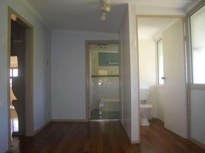 8 Newtown Street, East Ipswich QLD 4305