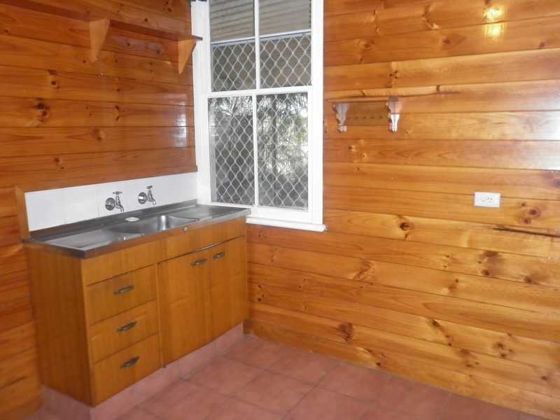 43 Smith Street, North Ipswich QLD 4305