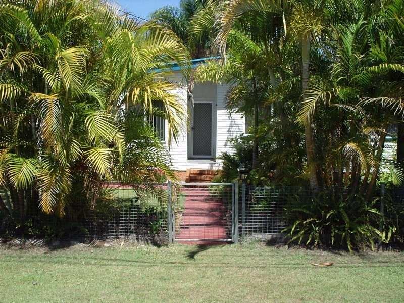 17 Barker Street, Ipswich QLD 4305