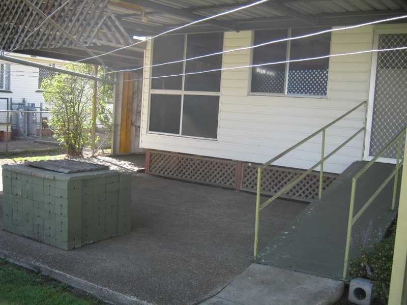 137 Raceview Street, Raceview QLD 4305