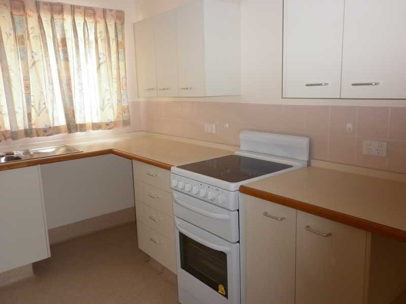 Unit 15/2 Eileen Street, Booval QLD 4304