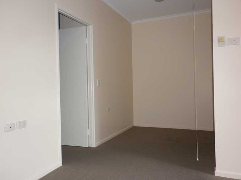 Unit 15/2 Eileen Street, Booval QLD 4304