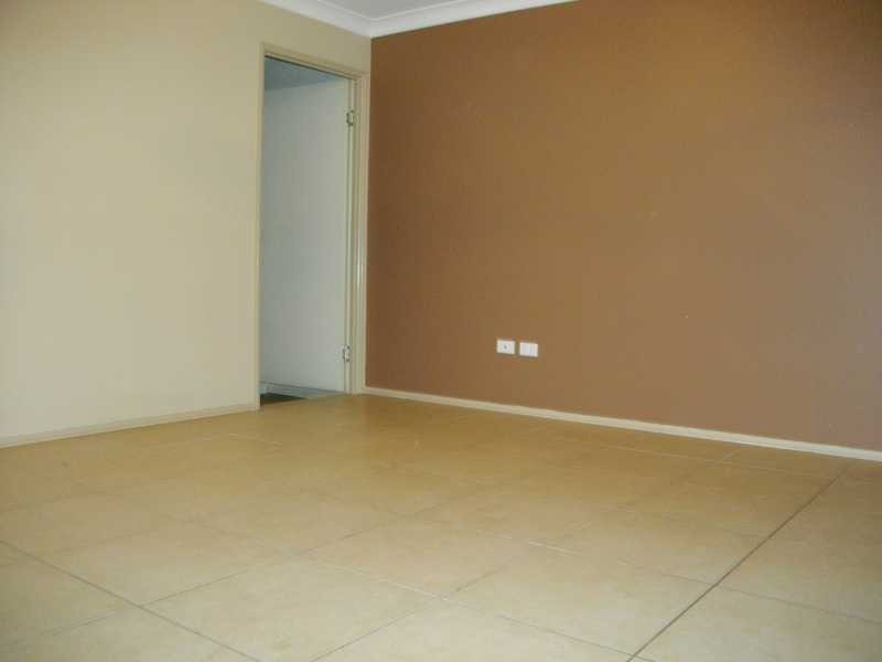 371 South Station Road, Flinders View QLD 4305