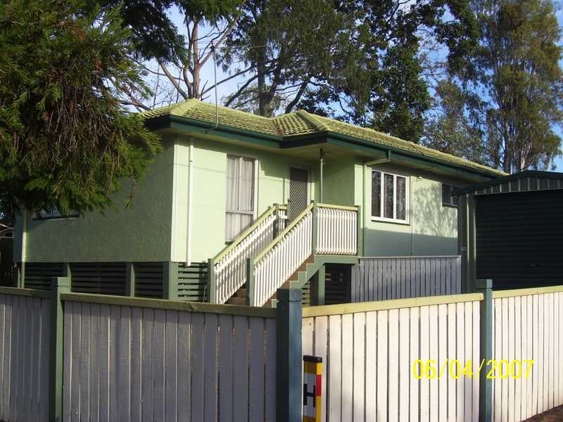 17 Sturt Street, Leichhardt QLD 4305