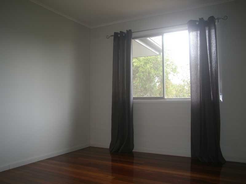 6 Roy Street, North Booval QLD 4304