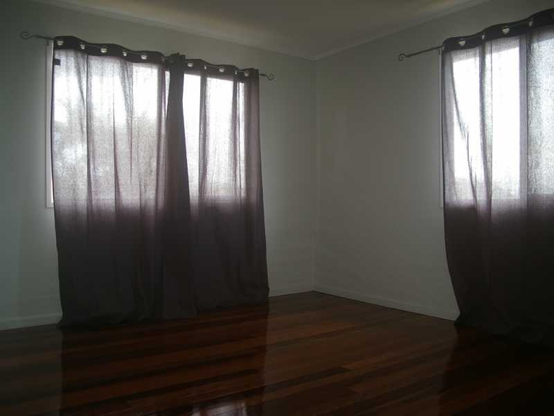 6 Roy Street, North Booval QLD 4304