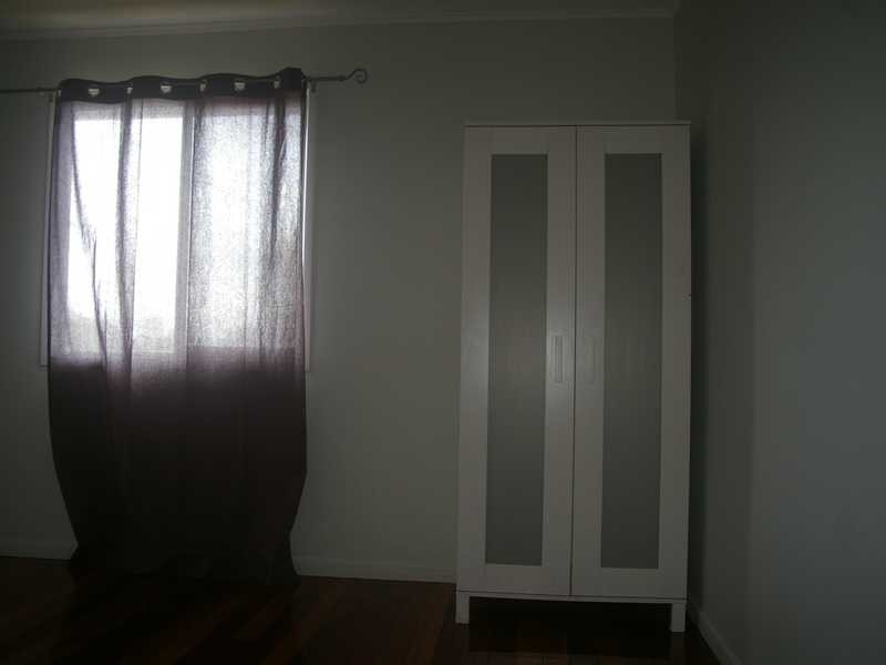 6 Roy Street, North Booval QLD 4304