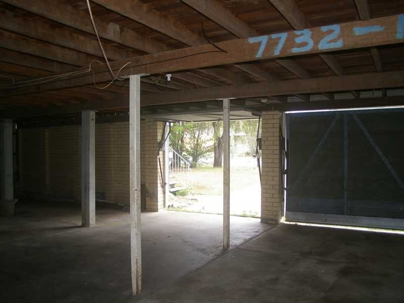 6 Roy Street, North Booval QLD 4304