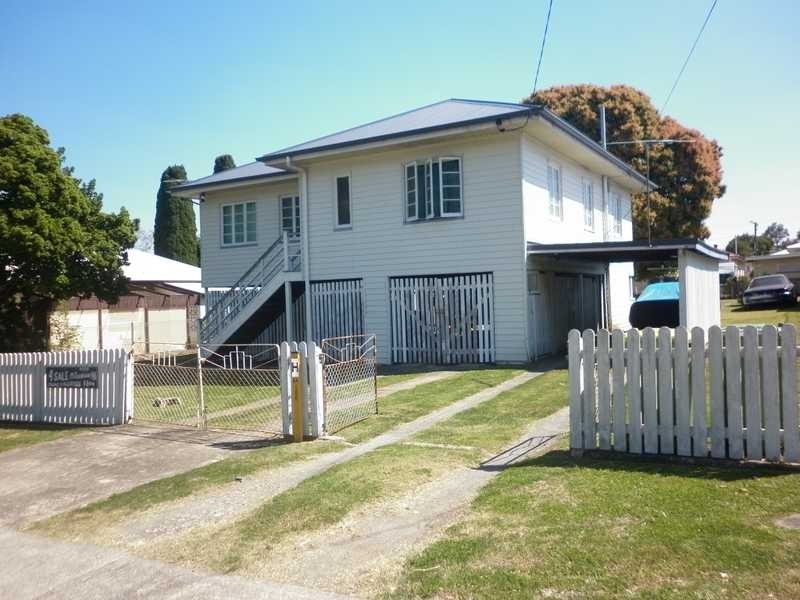 27 Prospect Street, Silkstone QLD 4304