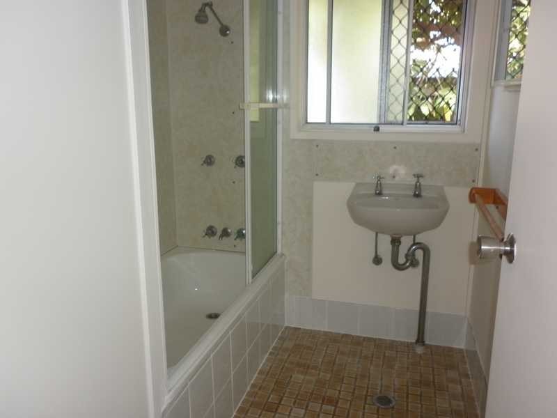 30 Stubbin Street, Bundamba QLD 4304