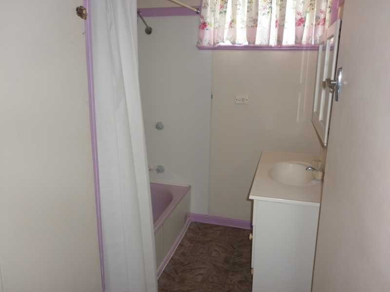 21 Albert Street, North Ipswich QLD 4305