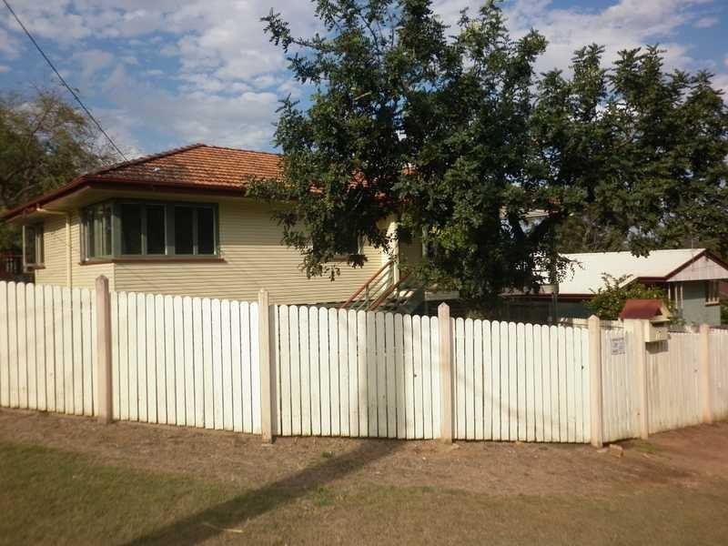 17 Wills Street, Leichhardt QLD 4305