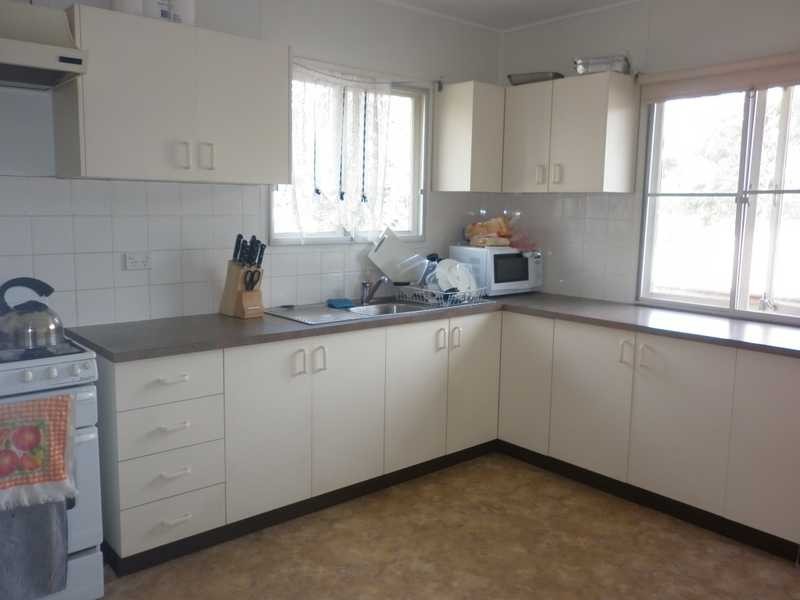 17 Wills Street, Leichhardt QLD 4305