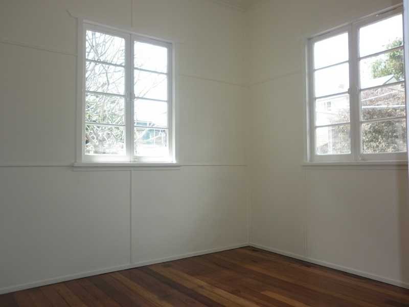 7 Campbell Street, Woodend QLD 4305