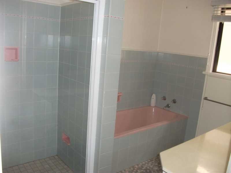 Unit 1/23 Eileen Street, Booval QLD 4304