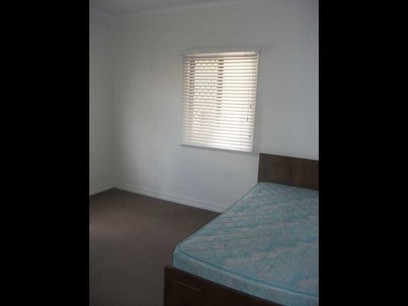 Unit 1/23 Eileen Street, Booval QLD 4304