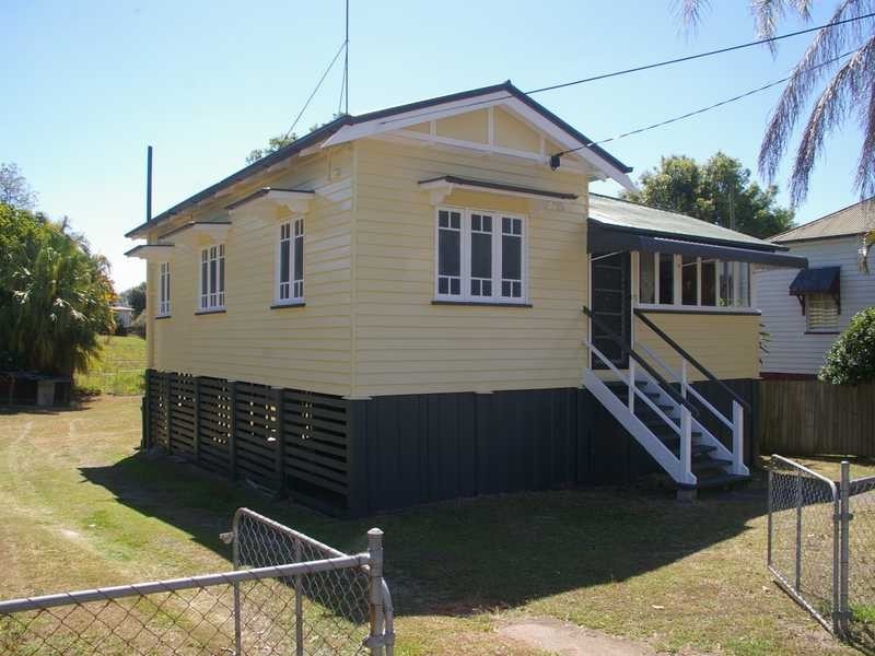 73 Warwick Road, Ipswich QLD 4305