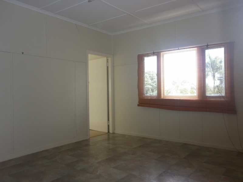 7 Jackes Street, Eastern Heights QLD 4305