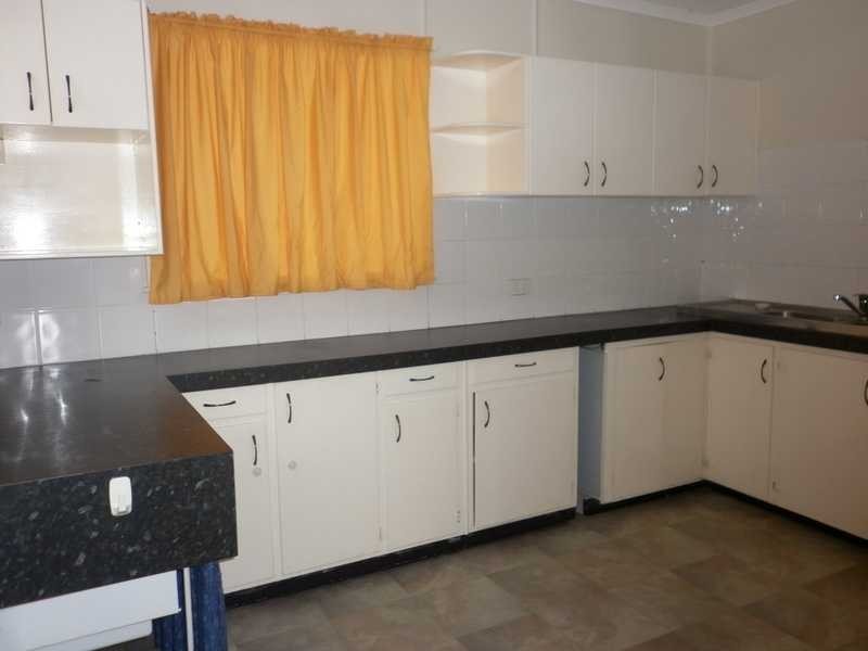 7 Jackes Street, Eastern Heights QLD 4305