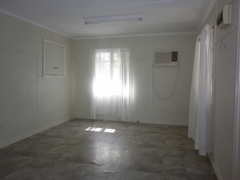 7 Jackes Street, Eastern Heights QLD 4305