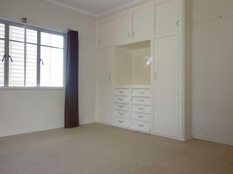 7 Jackes Street, Eastern Heights QLD 4305