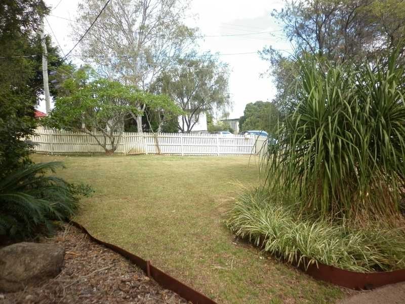 7 Jackes Street, Eastern Heights QLD 4305