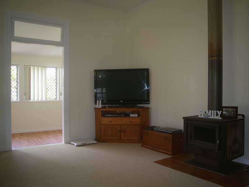 4 Welsby Street, North Booval QLD 4304