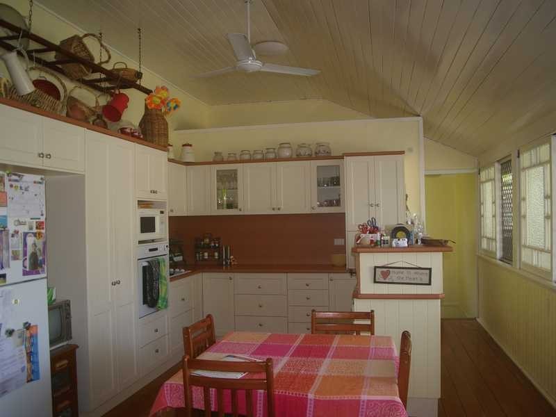 4 Welsby Street, North Booval QLD 4304