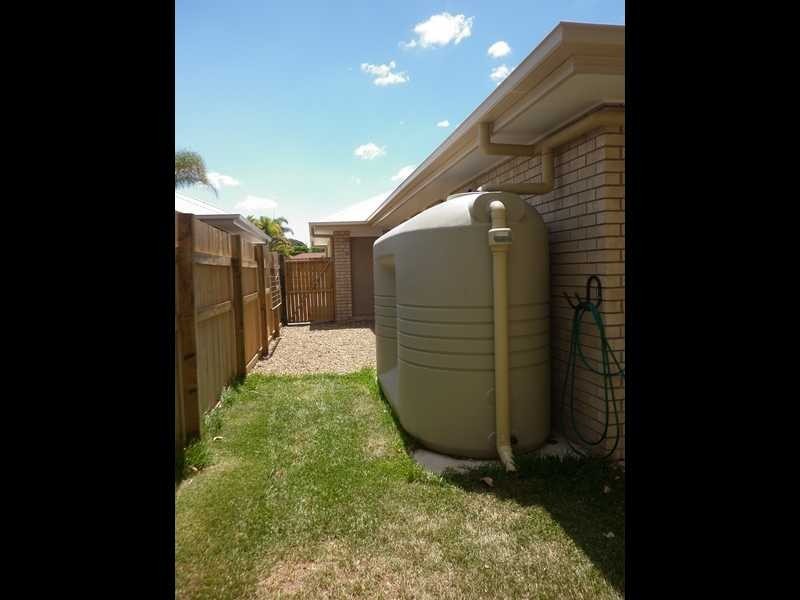 10a Palm Avenue, Raceview QLD 4305