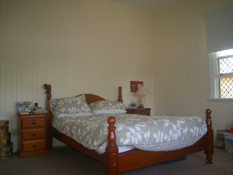 4 Welsby Street, North Booval QLD 4304