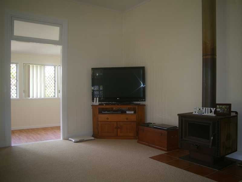 4 Welsby Street, North Booval QLD 4304