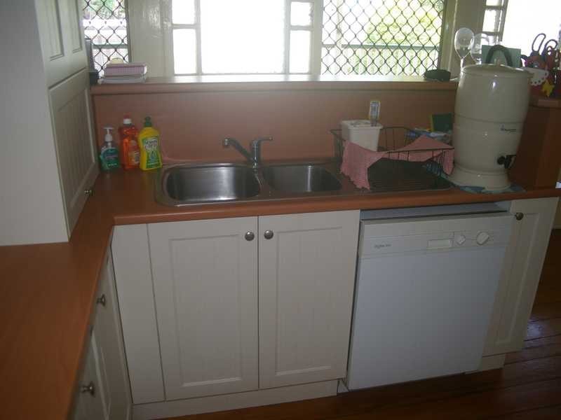 4 Welsby Street, North Booval QLD 4304